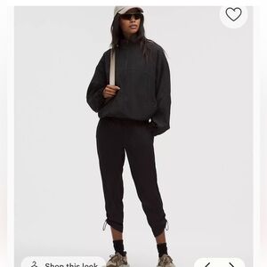 Lululemon studio crop 8
